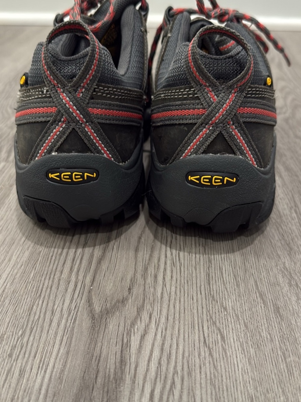 Keen Women's Lace-Up Hiking Boots - Black with Pink Accents STEEL TOE!! - Picture 6 of 9